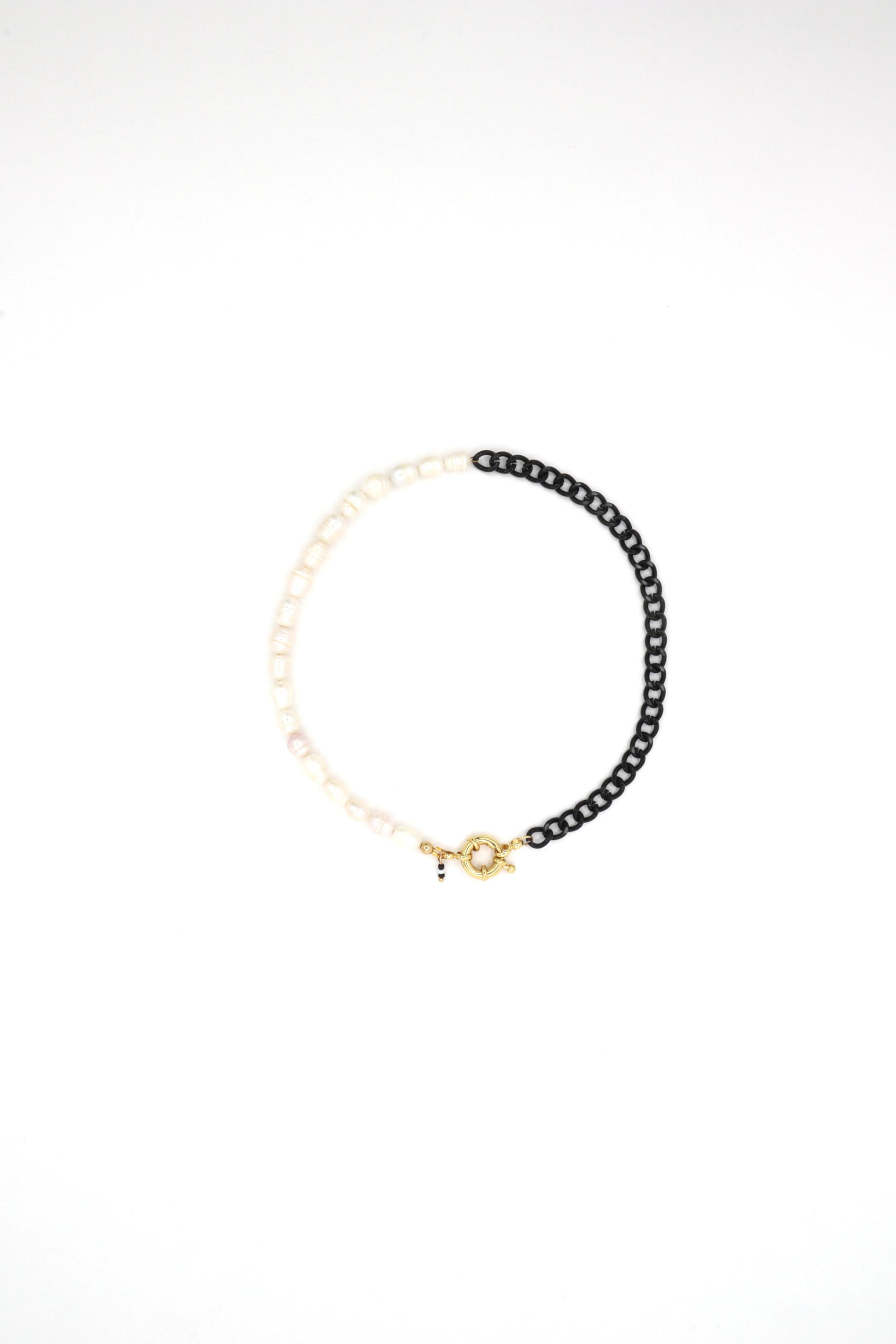 black-chain-freshwater-pearls-necklace